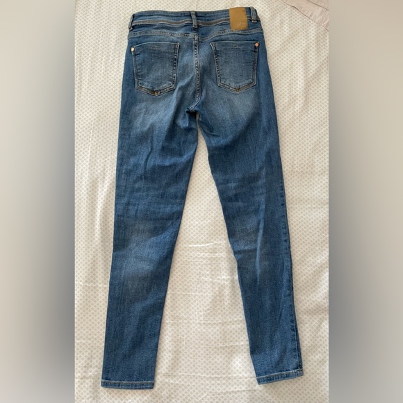Zara Slim fit/Skinny Jeans. Size US04 - Picture 7 of 7